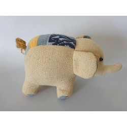 Bébé éléphant bleu